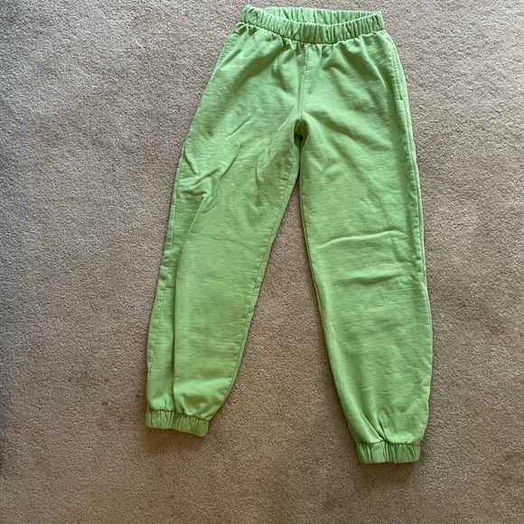 Brandy Melville Pants - brandy melville green sweatpants